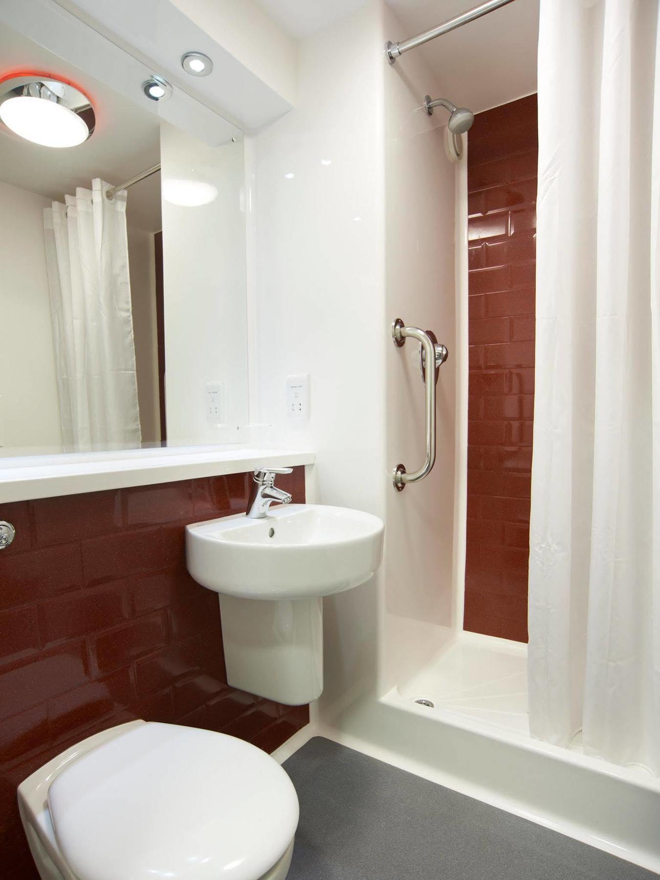 Travelodge London Woolwich Ngoại thất bức ảnh